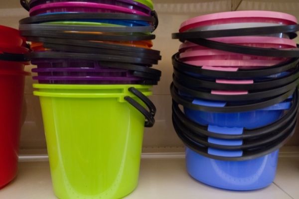 plastic no 2 buckets